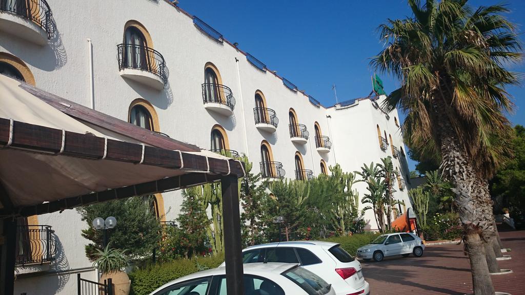 Hotel Club La Playa Patti Bagian luar foto
